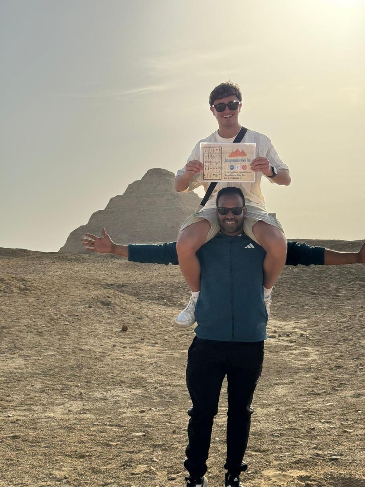 Jana Pyramids View In 3 Bed & Breakfast Kafrat al Jabal Luaran gambar