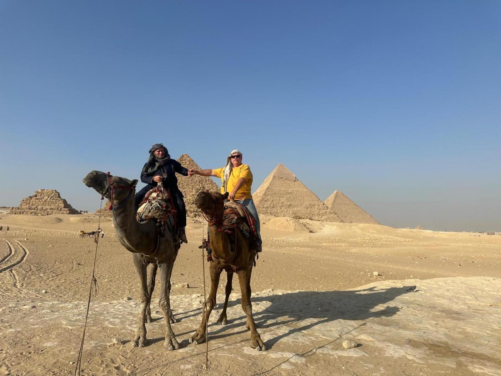 Jana Pyramids View In 3 Bed & Breakfast Kafrat al Jabal Luaran gambar