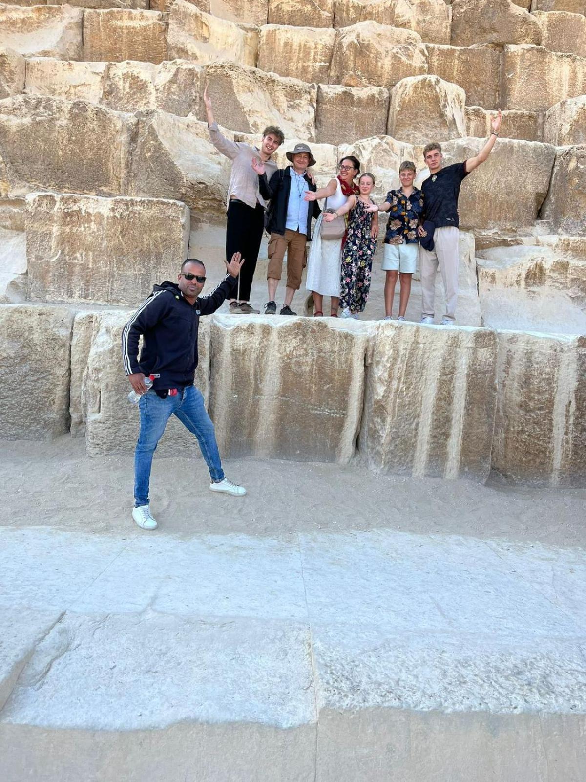 Jana Pyramids View In 3 Bed & Breakfast Kafrat al Jabal Luaran gambar
